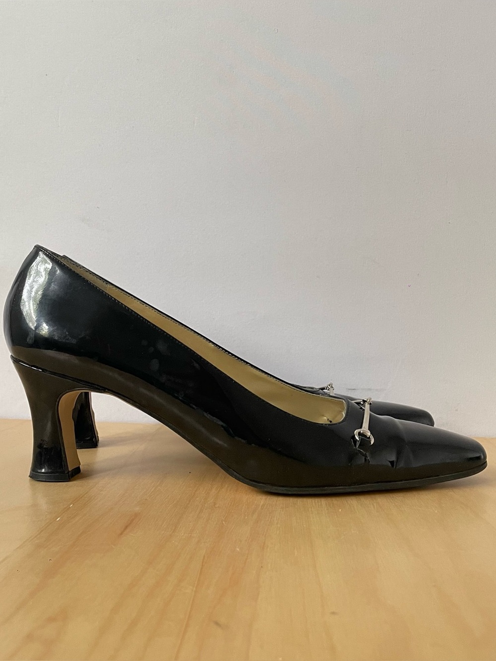 Vintage Arnold Churgin black patent leather pumps | US 8.5